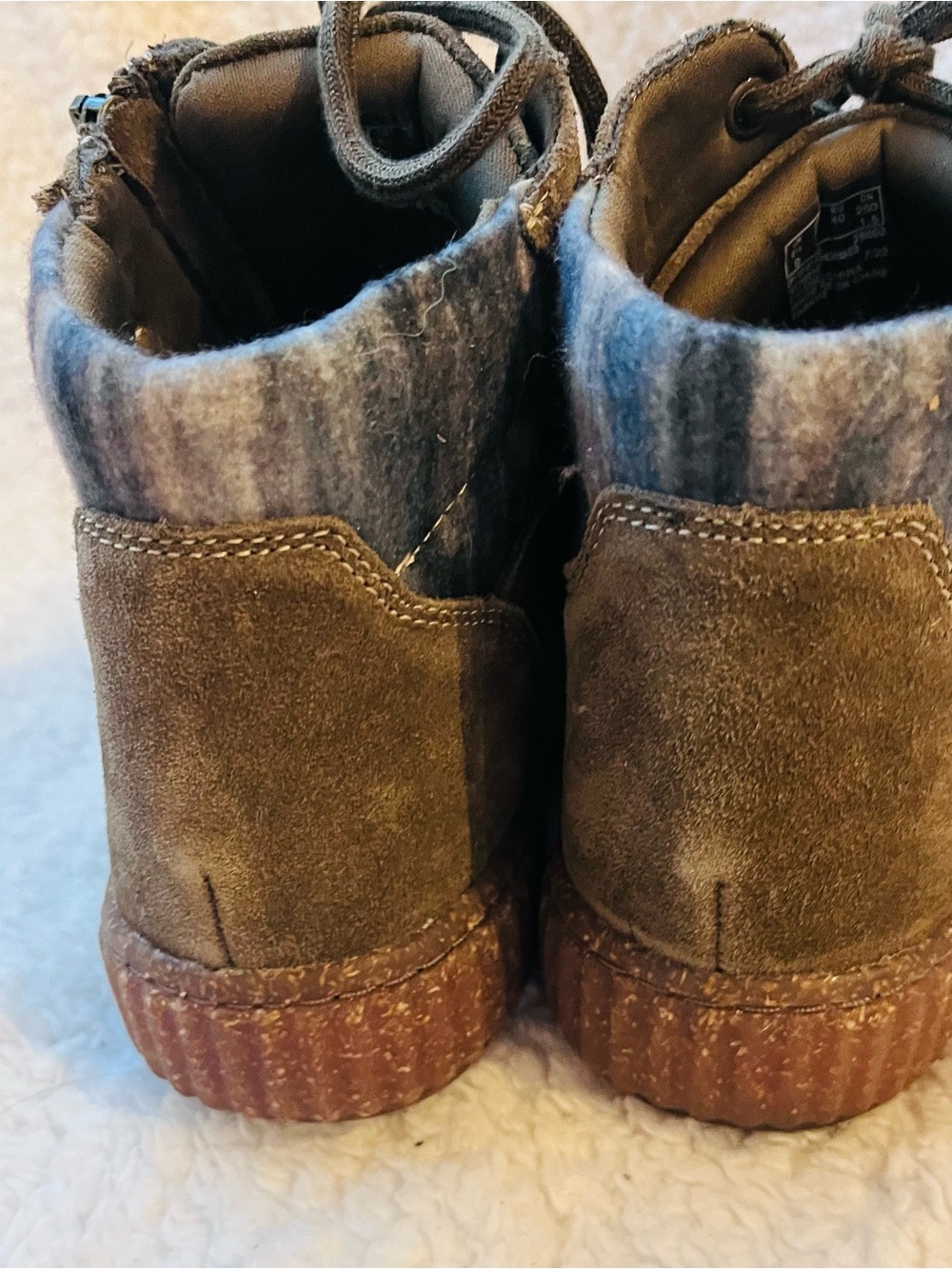 Clarks Booties Womens 9 Ankle Lave Up Boot Olive Green Suede Cushioned Flat - Picture 3 of 7